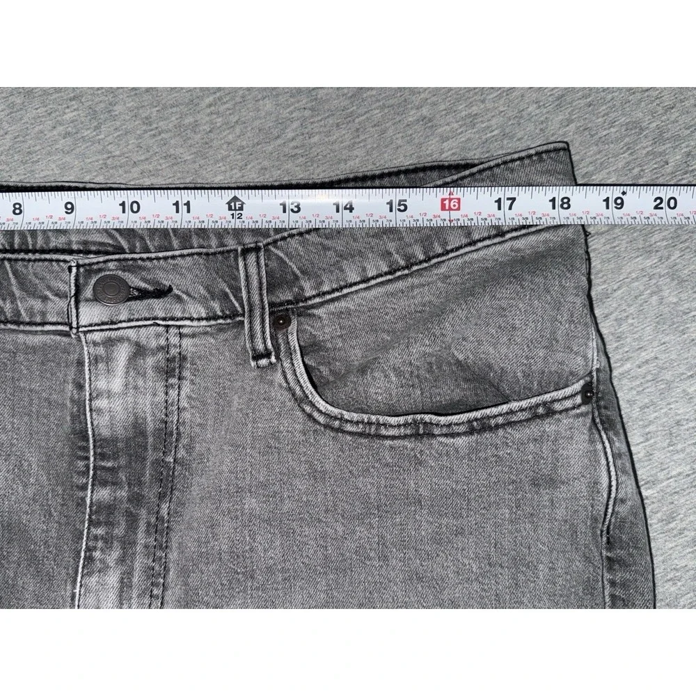 Levi 514 Mens Straight Fit Gray Jeans Size 36x30 Denim Pant Stretch Buttery Soft